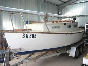 18 ft 6 in Roberts Trailer Sailor Yacht