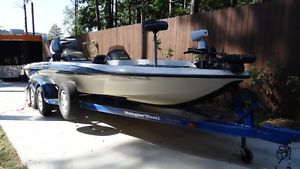 2000 Ranger 522 Commanche