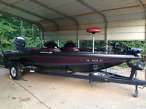 2000 Javelin Renagade 19 DC 175HP