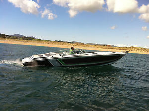 FORMULA 311 SR1 SPORTS BOAT
