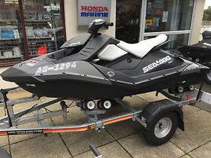 Seadoo Spark 2up 90hp 2015 SBS Roller Trailer - Warranty until 04/08/2017