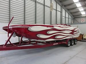 ULTRA SHADOW 27 OFFSHORE (BOW RIDER) on Trailer