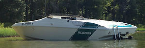 1994 WELLCRAFT SCARAB 22 FT. WHITE AND GREEN, FRESH WATER