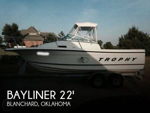 2000 Bayliner Trophy 2052 WA