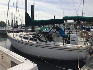 1985 Catalina Tall rig with bowsprit