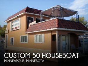 2014 Custom 50 Houseboat