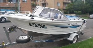 Quintrex 460 Coast Runner Aluminium 60 HP Mercury ONE Owner 59 Hours
