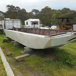 house boat, punt , party boat , un finished project ,steel hull 2.4 w x6.8 long