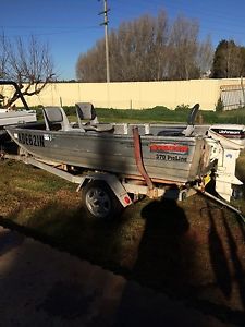 Stacey 370 proline fishing boat 15hp Johnson not quintrex