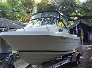 2008 Cobia 210 Walk Around   NO RESERVE