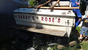 1979 Sea Ray Sundancer 26' Cabin Cruiser - Great Cabin! - Needs Work