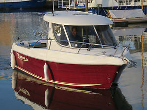 2009 Arvor 230 AS sports fisher. Pilothouse.  Cummins Turbo diesel.