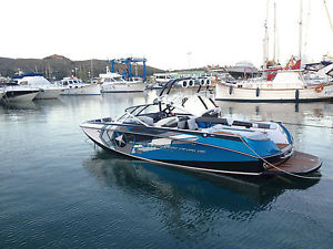 Super Air Nautique G23 Team Edition Wakeboard or Wakesurf boat