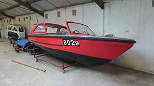 EX HIRE BOAT FOR SALE. PERFECT PROJECT FOR DAY / RIVER BOAT