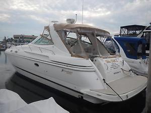 2001 Cruisers Yachts