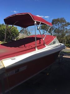 Haines Hunter 1990 5.35m with 130Hp 1987 Johnson motor
