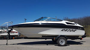 New  Razor 1760  Cruiser :  17.5   Feet,  3.0  Litres,  135  HP,  Outboard Motor