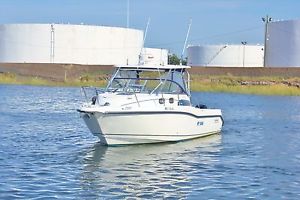 2008 Boston Whaler 305