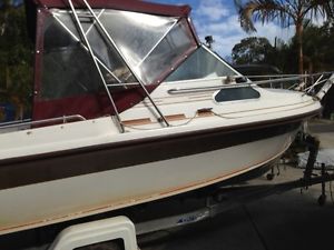 1986 Caribbean Concorde Boat