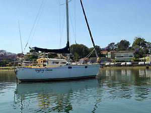SWANSON 28 SAILING YACHT