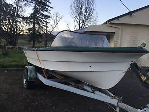 14.5ft Pongrass Fibreglass Boat Fishing skiing runabout