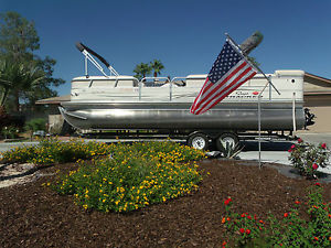 2008 Sun Tracker Regency Edition