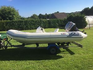 AVON ADVENTURE 4.00 RIB BOAT 40hp Outboard.