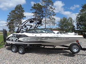 2017 Gekko boat 6.7 Surf Edition