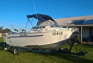 Stessl Bluewater 550 (Plate hull boat)