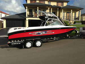 2007 Air Nautique 220 Team Wake,Malibu, Mastercraft.