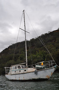 Yacht Sailing Ferro Hull, give away price, on the Hawksbury River, Brooklyn, NSW