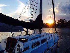 1972 Pearson 35' Classic Sloop