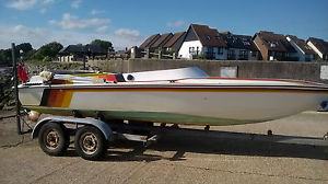 speed boat