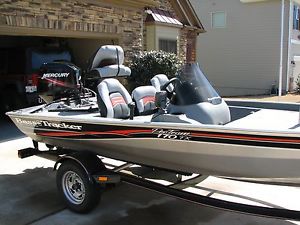 2008 Bass Tracker