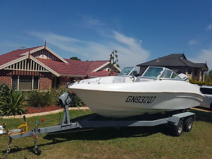 18ft 2007 Barracuda Bowrider 175 Johnson 6 cyl on dual axle trailer