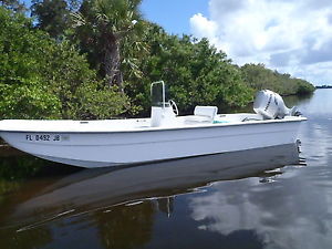 1996 Carolina Skiff 21' Center Console