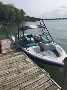 1999 Correct Craft Pro Air Nautique - Beautiful 450 Hours- Custom Audio System