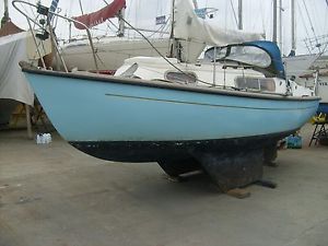 Snapdragon 21 bilge keel yacht ,tohatsu 9.8 outboard ,bargain , project ,boat