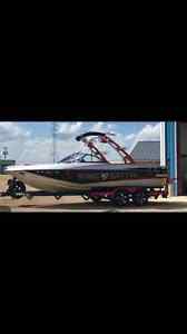 2013 Malibu Wakesetter Wakeboard Boat