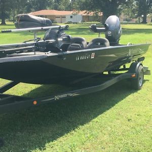 2004 Express bass boat x70.  19.5 ft.