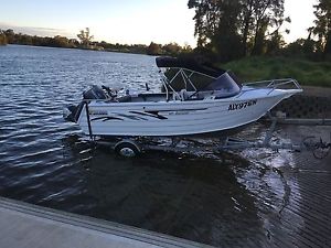 2007 HORIZON SUNRUNNER 4.65 M & 60 HP YAMAHA ENGINE OIL INJECTED