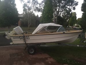 4.2m fiberglass boat