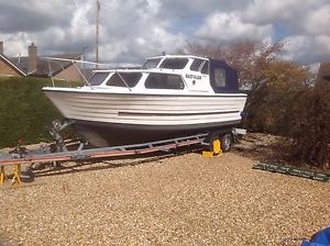 Teal Dayfisher 22ft River Cruiser Boat 1980