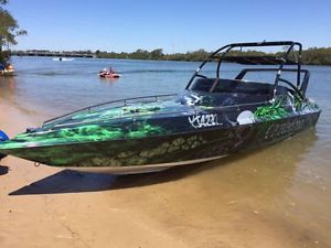 custom show 27ft ski wakeboard carrera power boat cruiser