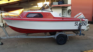 HAINES HUNTER V163C Half Cabin + 70hp Johnson & good trailer + rego