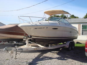 2001 Sea Ray 225 Weekender