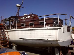 HOUSEBOAT/CRUISER 12 M IN RE-FIT