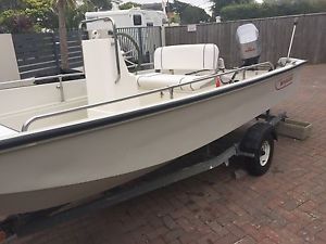 Boston Whaler 17ft