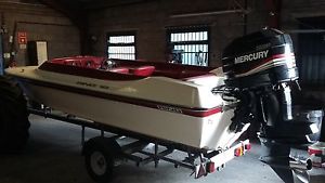 18ft ring power boat with 200 hp mercury race engine