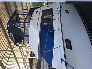 1989 Carver Convertible 32'